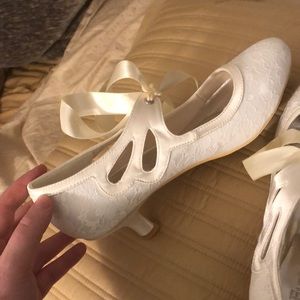 Vintage Style Wedding Shoes with Ribbon
